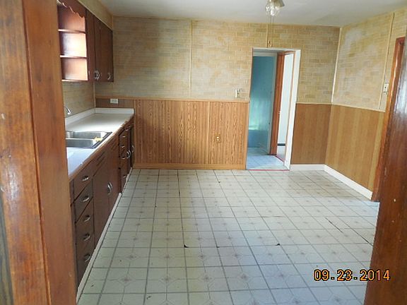 5th image of 511 E Francis St