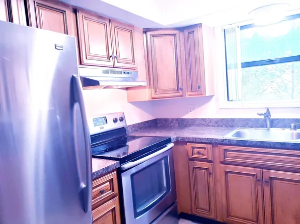 327 Plantation St APT 308, Worcester, MA 01604
