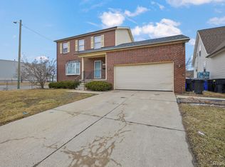 10304 Oakland St, Detroit, MI 48211