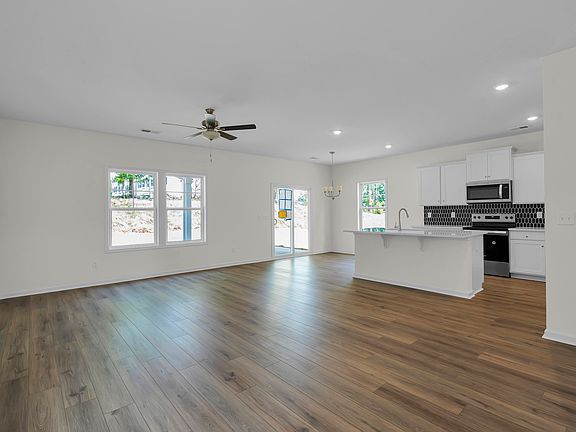 4th image of 820 Coldsheet Dr