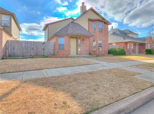 1102 SW 22nd St, Moore, OK 73170