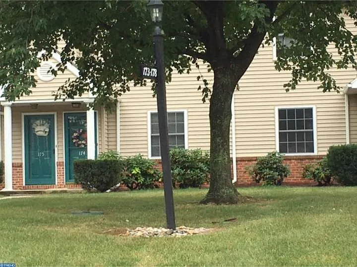 174 Heather Ln photo 1