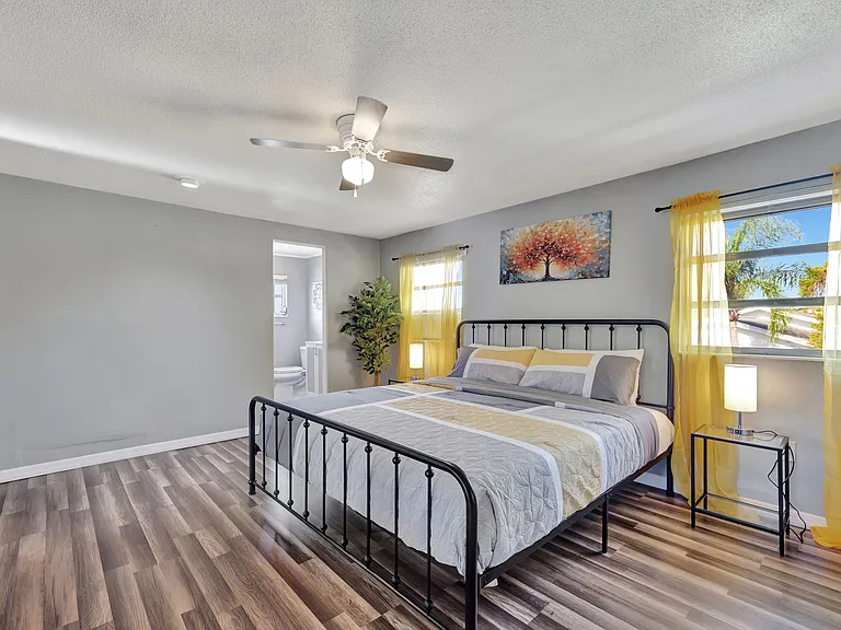 3866 Allenwood St — Photo 15