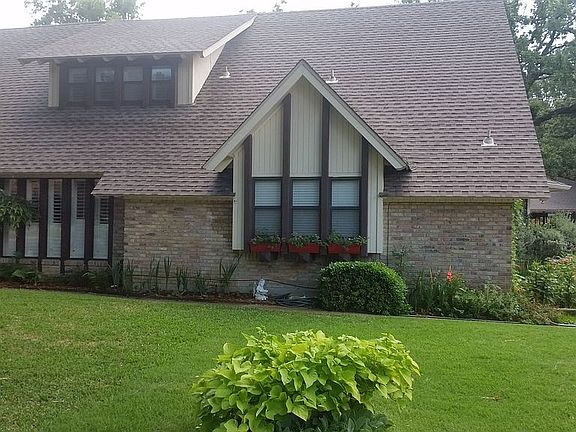 3rd image of 1700 Oak Meadow Dr