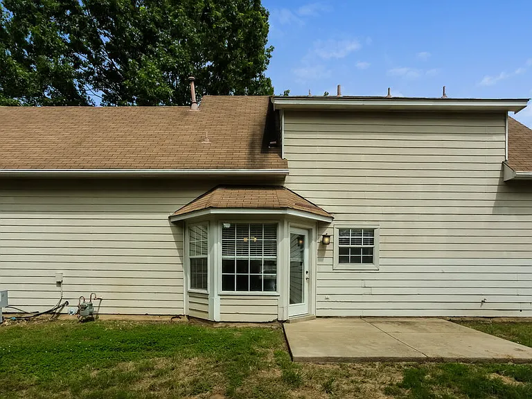1271 Breezy Gate Dr — Photo 16