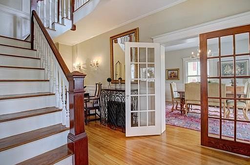 3rd image of 172 Ashland St