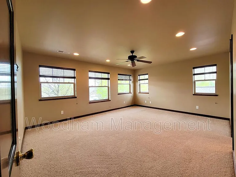 1624 Gale Ct — Photo 17