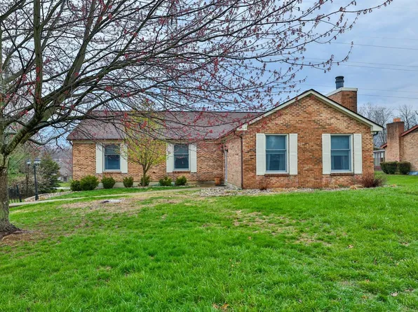 8696 Birchbark Dr, Cincinnati, OH 45249