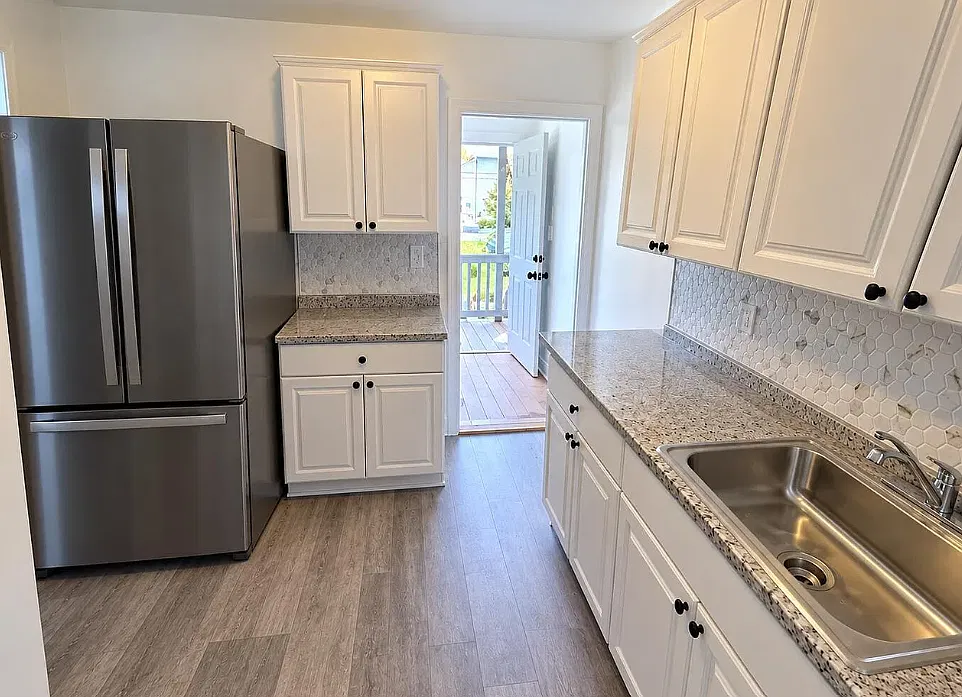 3 bed, 8.5 bath, 1680 sqft, $2,695 — Photo 2