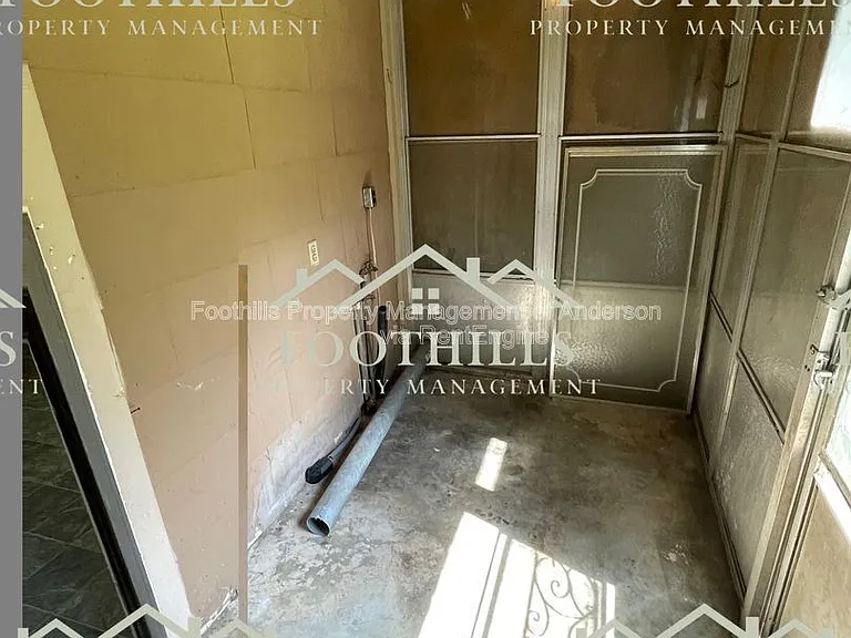 1009 S Manning St — Photo 8