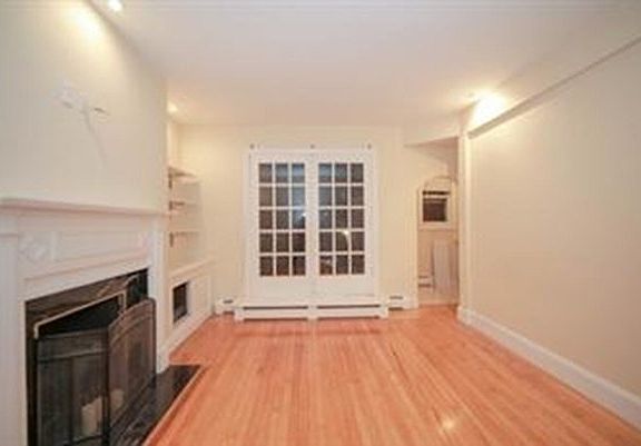 2nd image of 1751 Commonwealth Ave