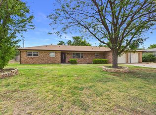 410 Mills Ave, Dumas, TX 79029
