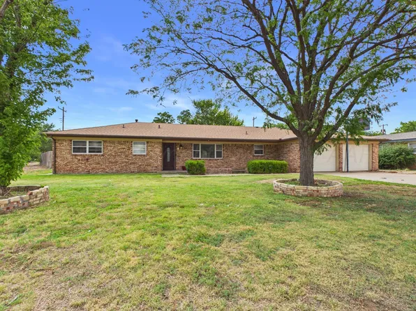 410 Mills Ave, Dumas, TX 79029