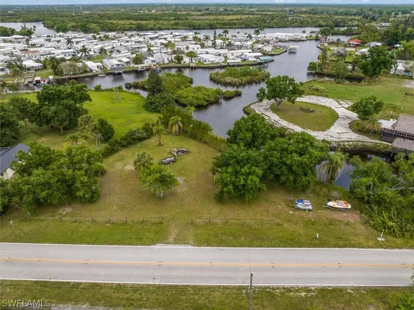 8602 Riverside Dr, Punta Gorda, FL 33982