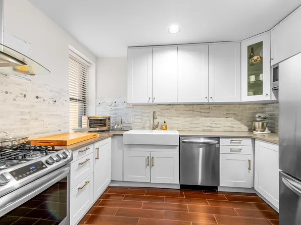 70 Haven Avenue image 4 of 9