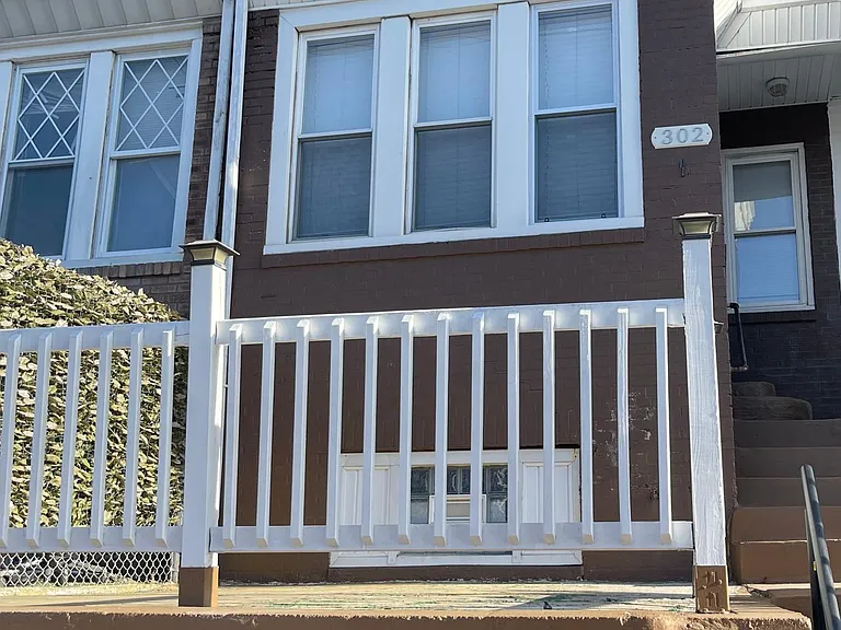 302 E Albanus St — Photo 2