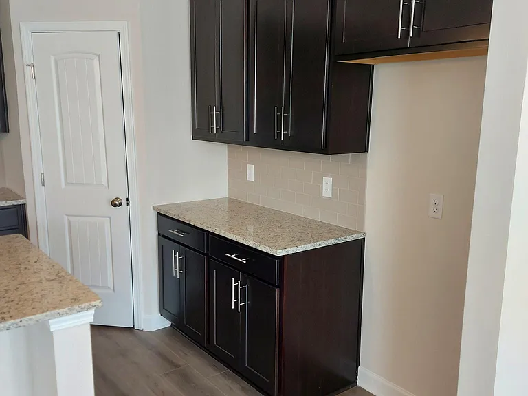 146 Fister Dr — Photo 5