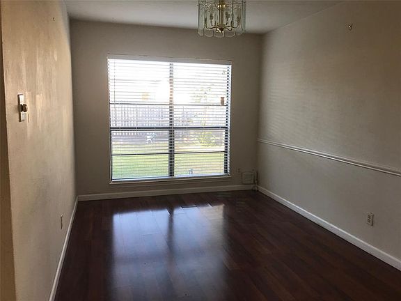 3rd image of 3405 Moonglow Dr