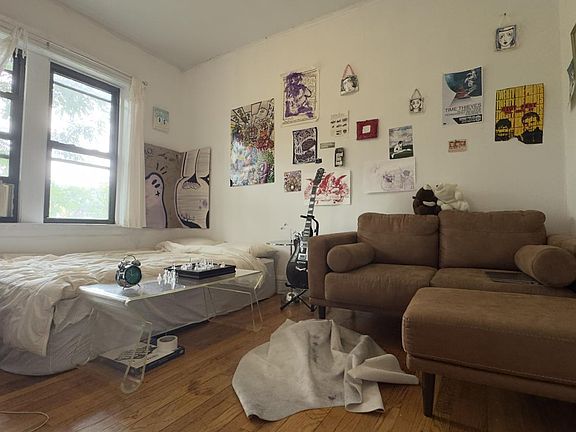 4th image of 2929 W McLean Ave #2E