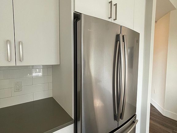 4th image of 2434 NE 2nd Ave #156