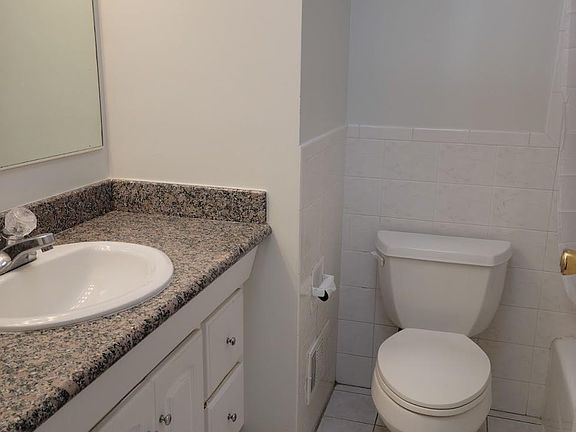4th image of 4137 Callan Blvd