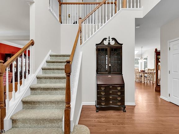 4th image of 1 Vanderveer Dr