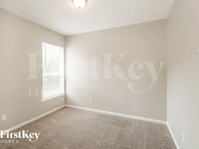 1528 Walnut Creek Dr — Photo 11