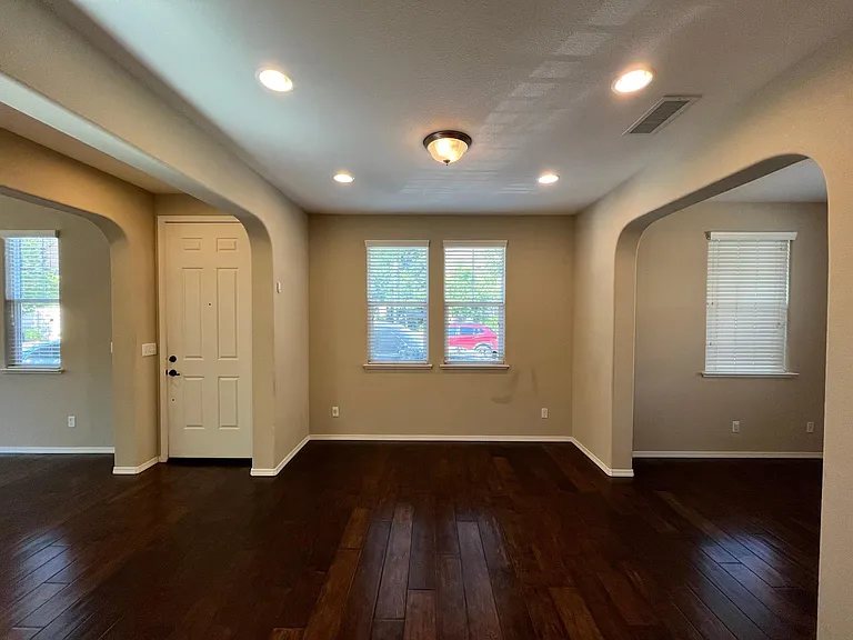 3848 Moody Ln — Photo 3