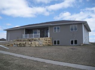 609 Lavern Ridge Rd, Mount Horeb, WI 53572