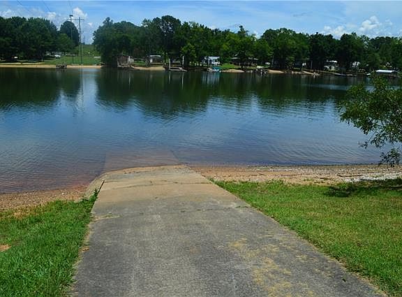 4th image of 4489 Lakehill Dr
