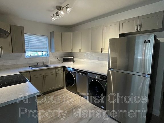 3rd image of 232 36th Ave N APT 201C