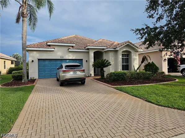 2323 Bainmar Dr, Lehigh Acres, FL 33973