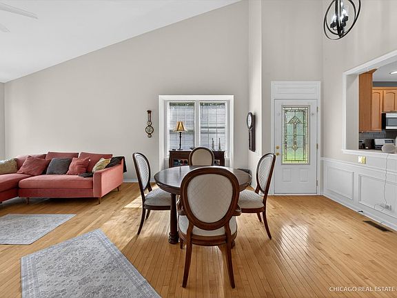 5th image of 4001 Whitehall Ln