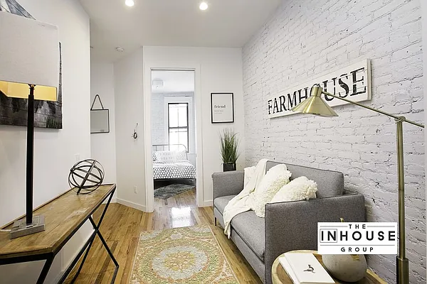 Rented by The InHouse Group | media 21