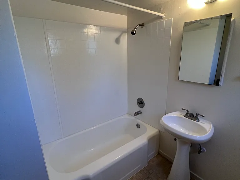509 N 85th St #14 — Photo 14