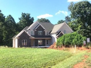 9007 Quiet Reserve Rd, Kernersville, NC 27284