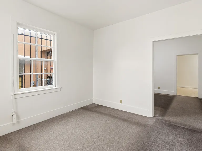 811 W Grand Ave #A — Photo 5