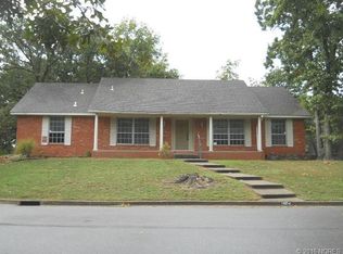 1404 W Woodrow Pl, Tulsa, OK 74127