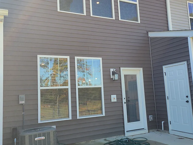 546 W Norvell Ct — Photo 18