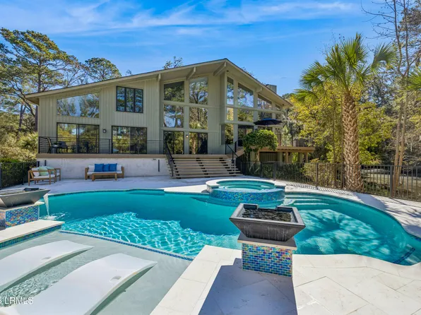 30 Plantation Dr, Hilton Head Island, SC 29928
