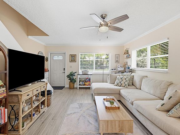 5th image of 47 NE 20th Court #1H