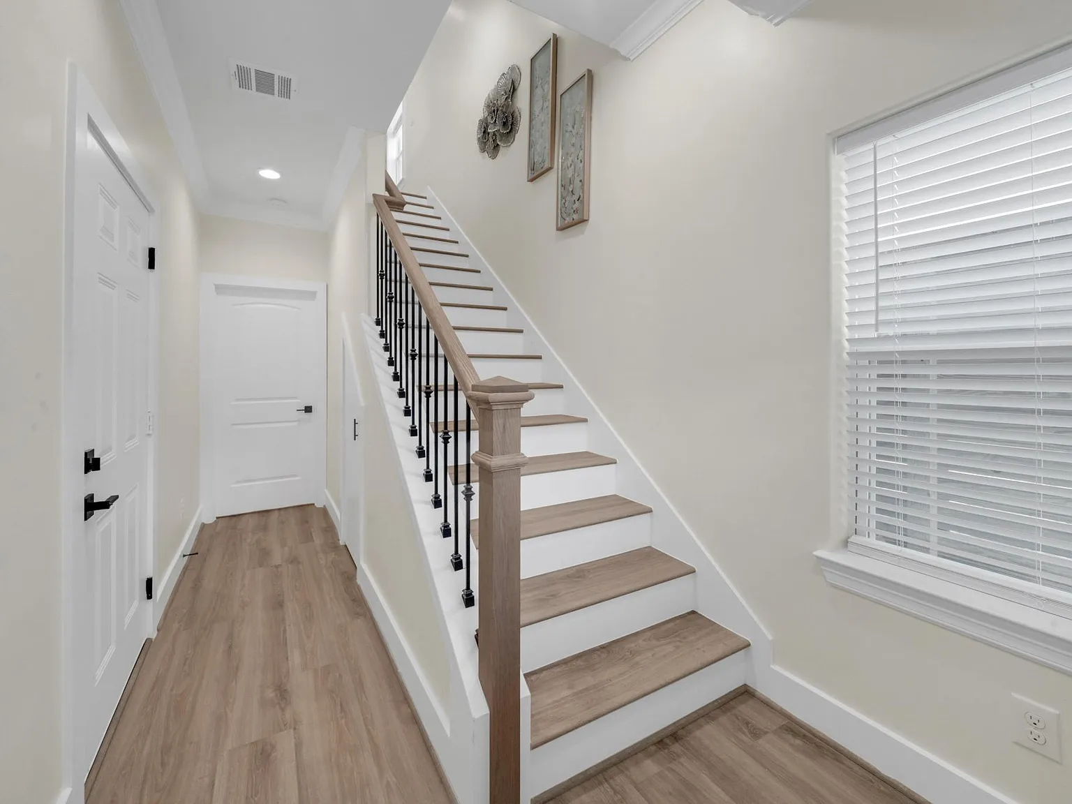 2309 Briley St — Photo 3