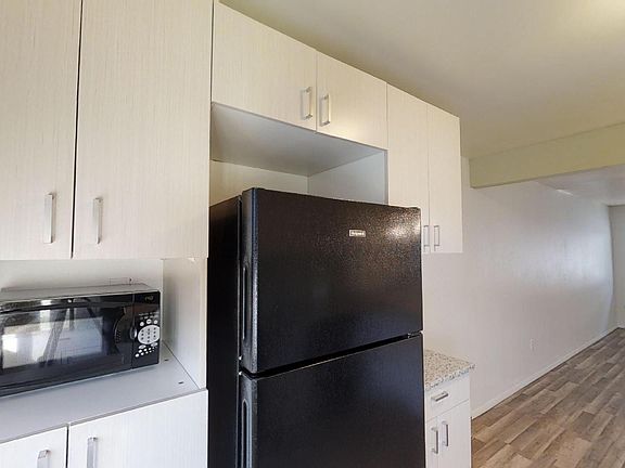 4th image of 424 Jefferson St NE APT 15
