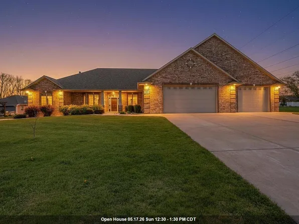 334 Whispering Creek Ct, Green Bay, WI 54303