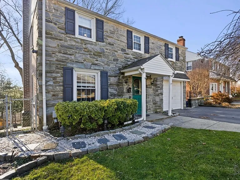 64 Warrior Rd — Photo 2
