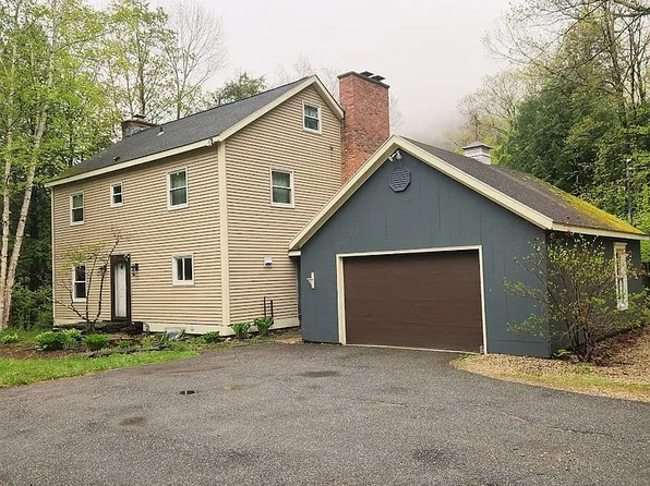 560 New Ireland Rd, Manchester Center, VT 05255