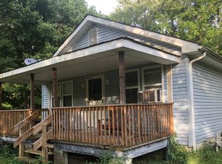 104 Tolan Rd, Frenchburg, KY 40322