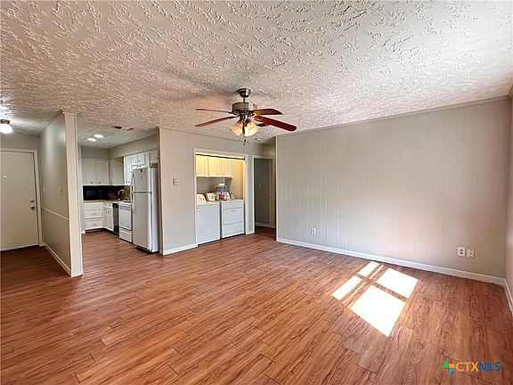 5th image of 906 N Lbj Dr APT 4