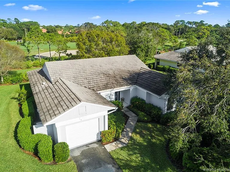2108 NW Greenbriar Ln — Photo 25