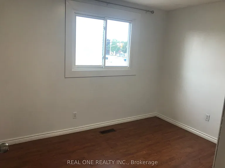 1580 Lancaster Dr #28 — Photo 12